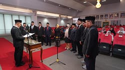 Rektor Universitas Islam Riau Lantik Sembilan Dekan dan Direktur Program Pascasarjana