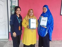 Jelang Idul Fitri, PLN Icon Plus Kunjungi Pelanggan Setia Iconnet di Pekanbaru
